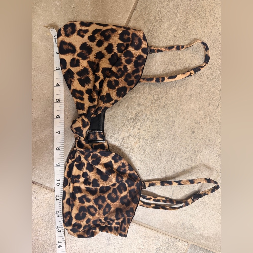 Good Americ Leopard Print twist Bikini Top size medium (top only) - Picture 3 of 3